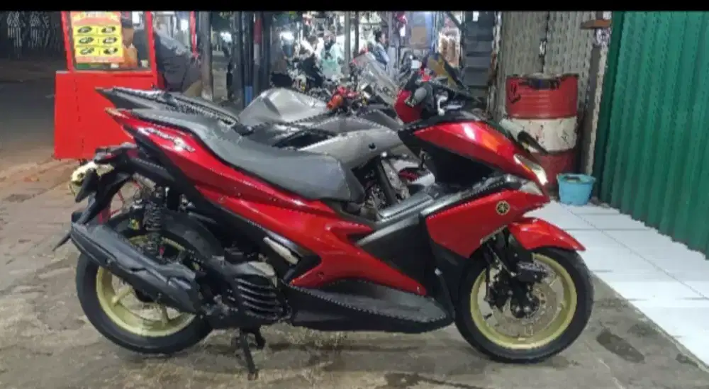 Di jual Yamaha aerox Thun 2017