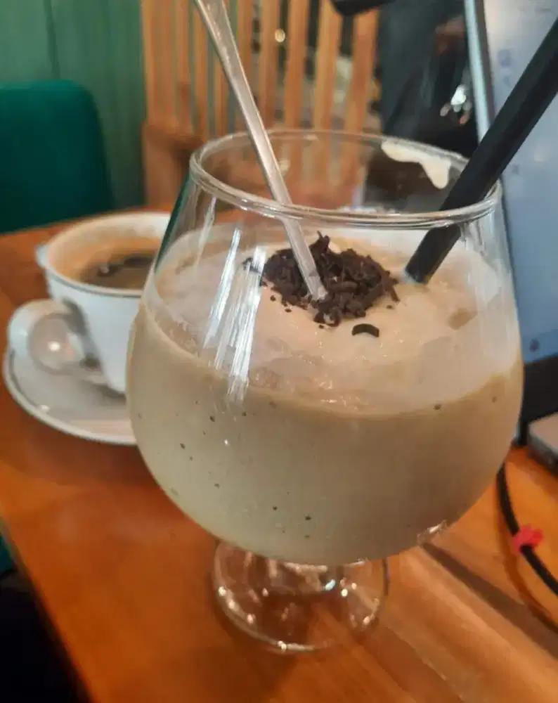 Lowongan kerja admin / kasir wanita untuk resto / coffee shop