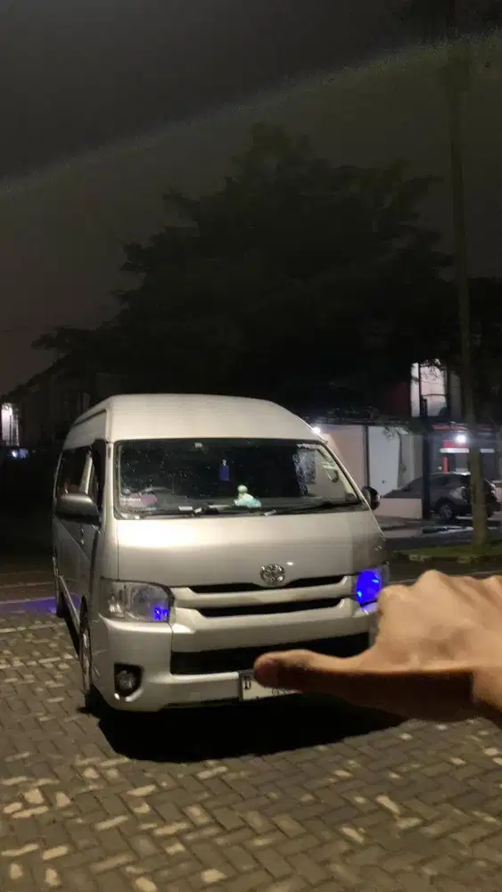 HIACE COMMUTER 2018