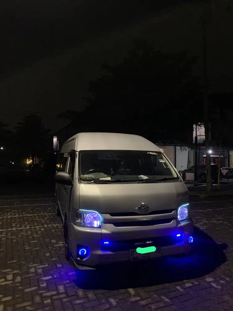 HIACE COMMUTER 2016