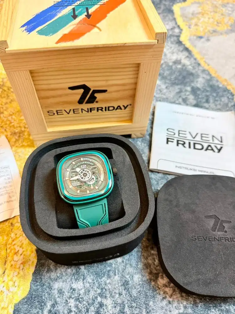 SEVENFRIDAY PS3/05 AKA CCG LIMITED in GREEN Rubber Strap