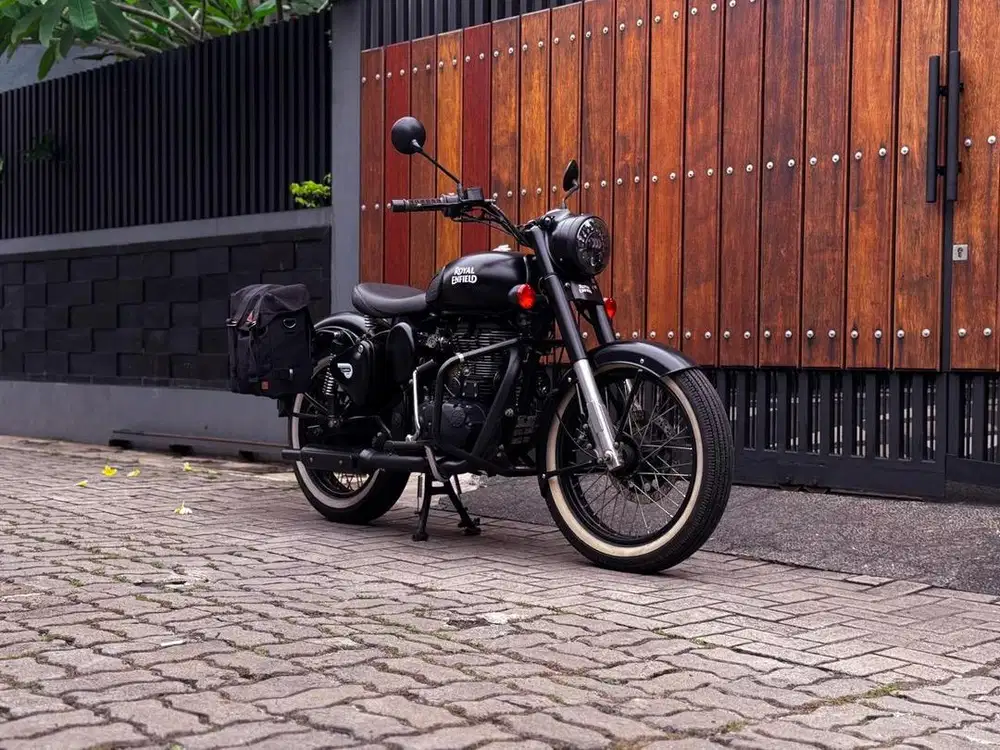 ROYAL ENFIELD CLASSIC 500 FP ISTIMEWA REBEL VULCAN STREET BENDA