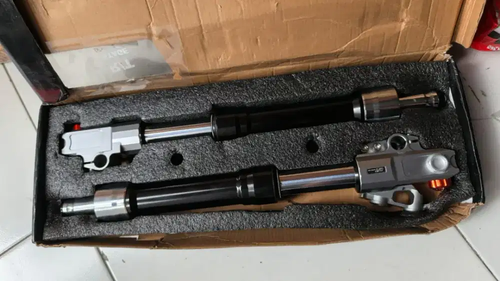 Shock upside down RT STAGE ori copy plus braket kaliper (BONUS KALIPER