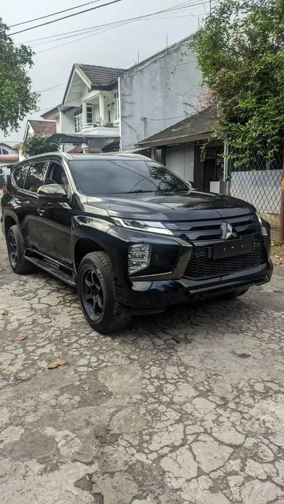 MITSUBISHI PAJERO DAKAR 2.4 ULTIMATE AT HITAM MIKA 2022