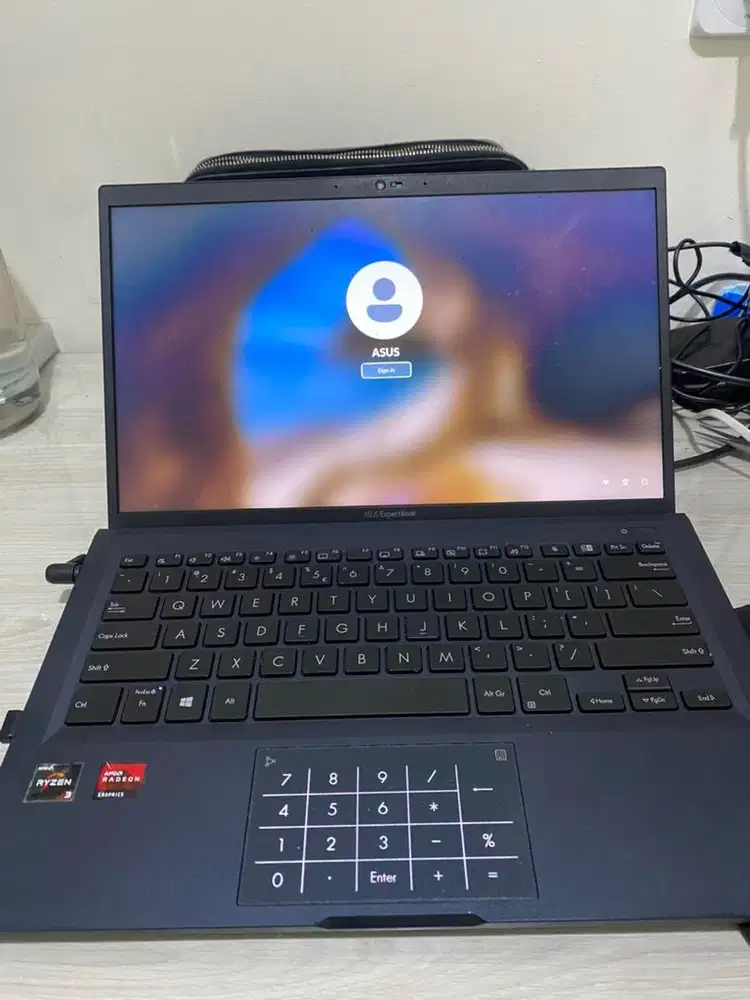 ASUS ExpertBook L1400CDA