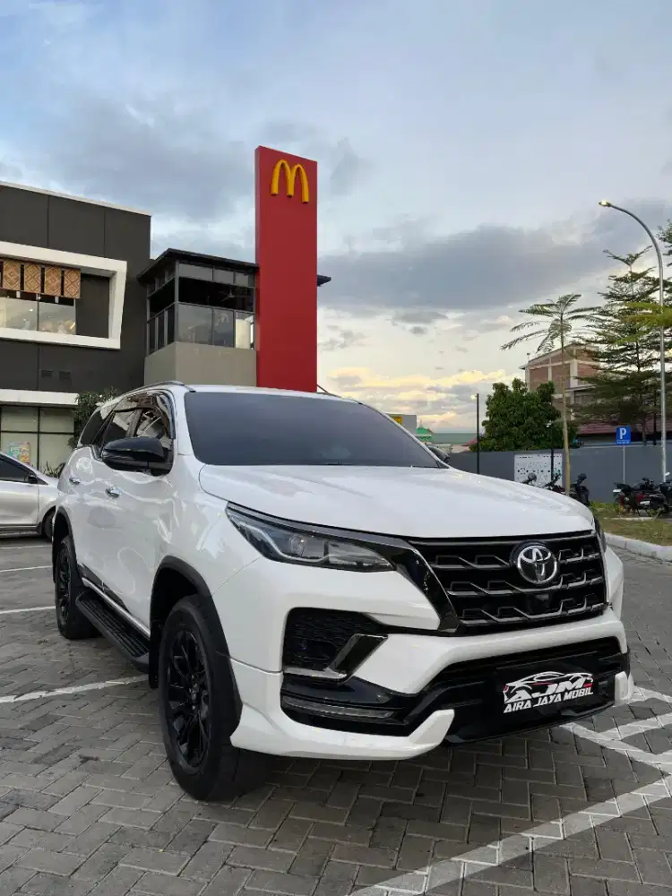 Toyota Fortuner GR 2.4 tahun 2022 metic Solar