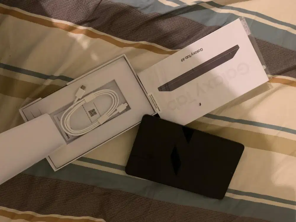 Samsung tab A9 4/64 like new