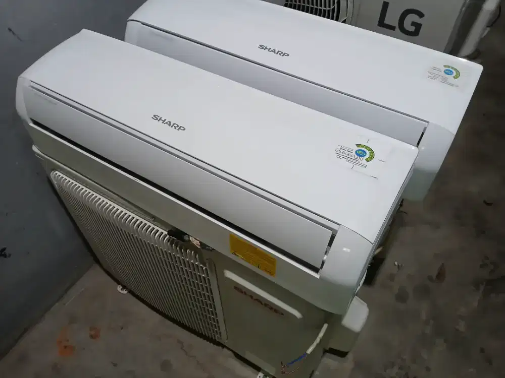 ac sharp 1pk low watt second ori dingin ok