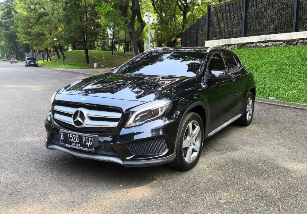 Mercedes-Benz GLA200 AMG 2017 
Nik 2016