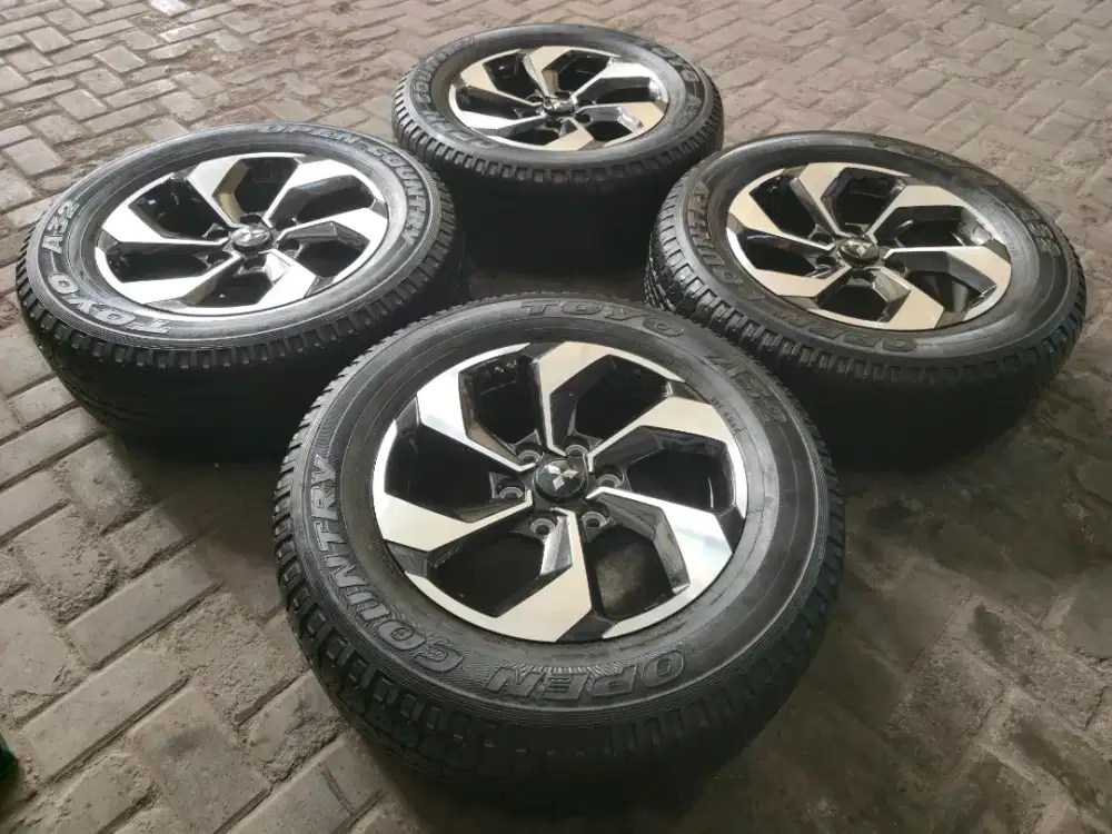 Velg Ban TOYO TEBAL 90% Ori Pajero Dakar R18 Exceed GLX Strada Triton