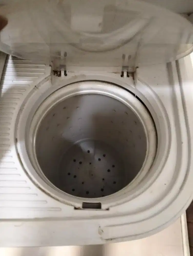 Jual mesin cuci SHARP ES t65M minus pengering TDK muter yg lain aman