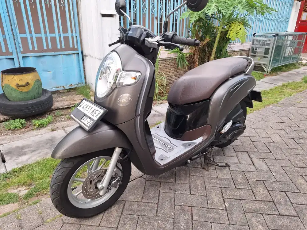 Jual scoopy 2018 km 38 plat w sda kondisi sgt bagus siap pakai