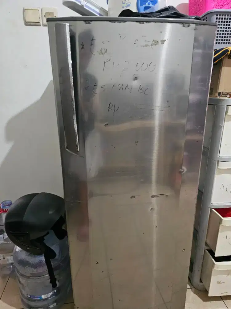 Jual cepat Freezer kulkas LG