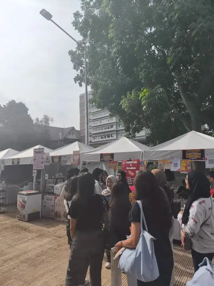 Di butuhkan karyawati