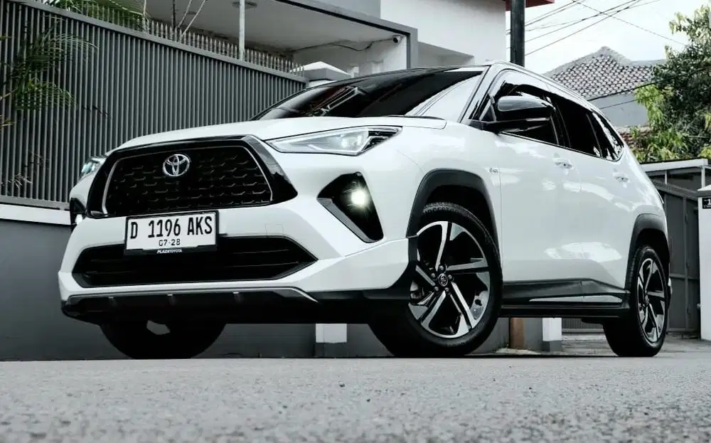 New YARIS CROSS GR HEV TSS TWO TONE AT 2023 LowKM 6rb RECORD TOYOTA