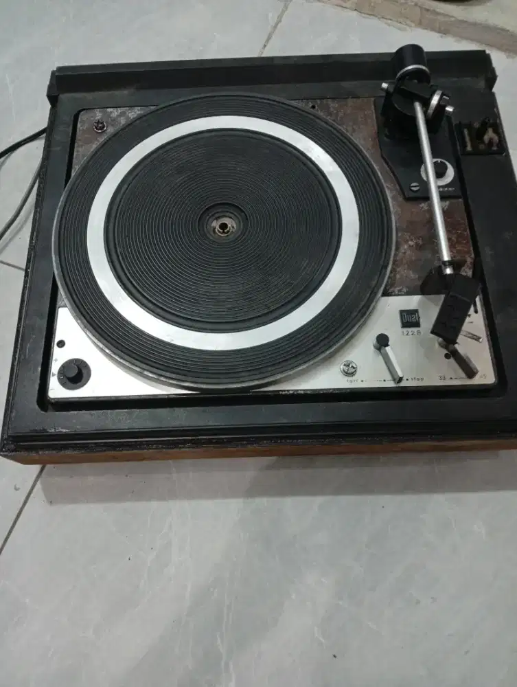 Turntable dual 1226