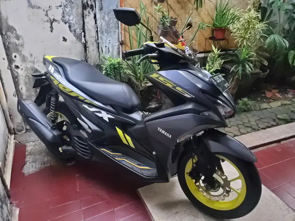 Yamaha Aerox Abu-abu 2020 Full