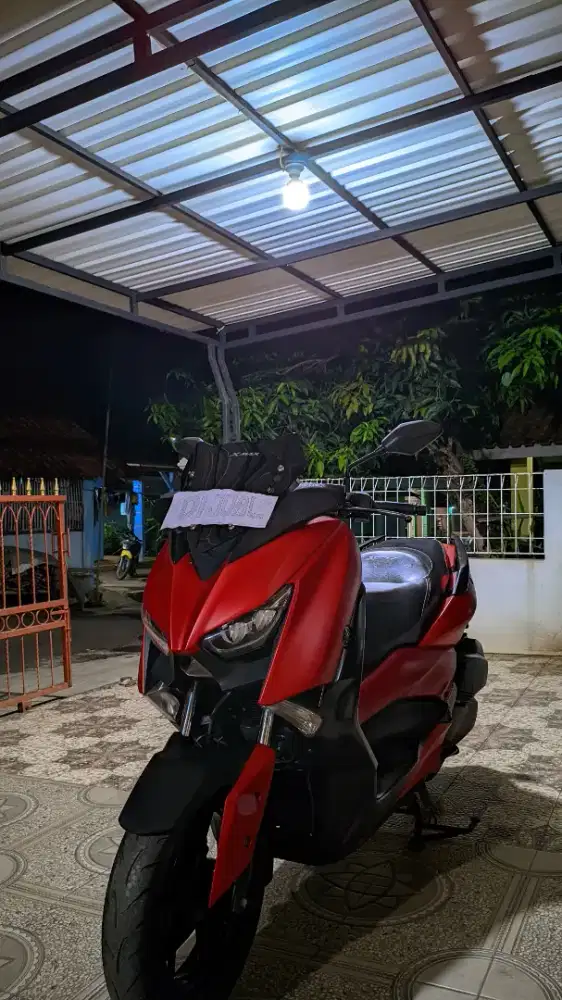 Yamaha X-Max 250