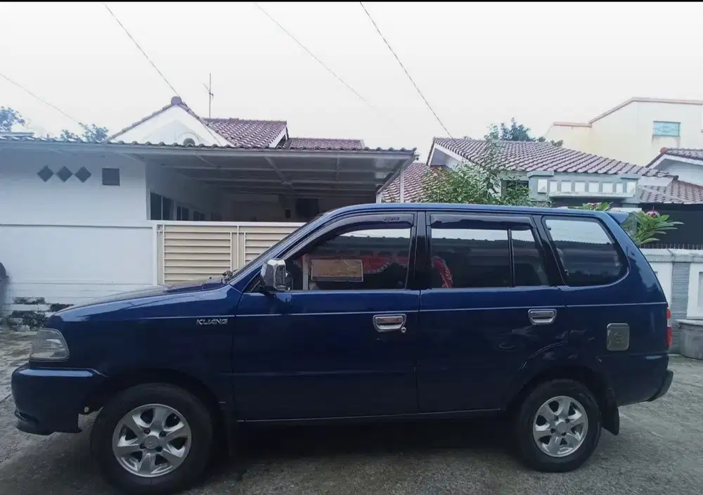 Toyota Kijang 2000 Bensin