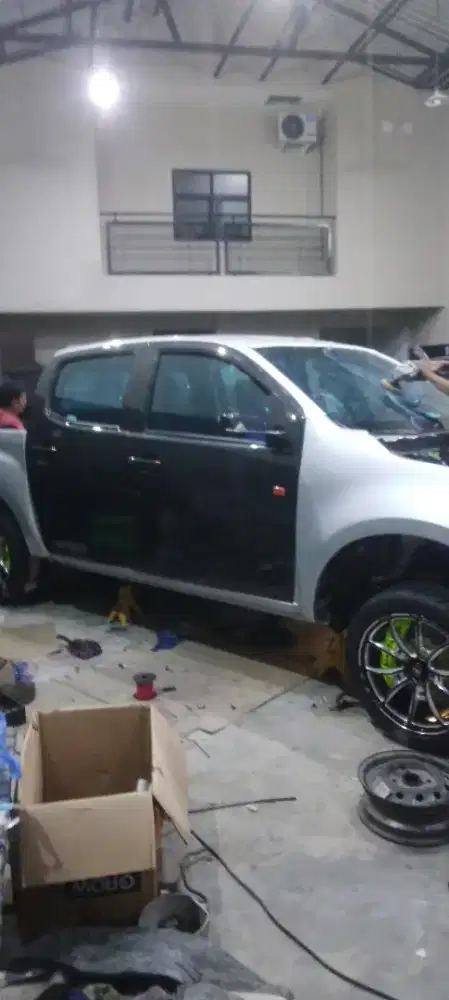 Specialist kaca film mobil dan gedung srby