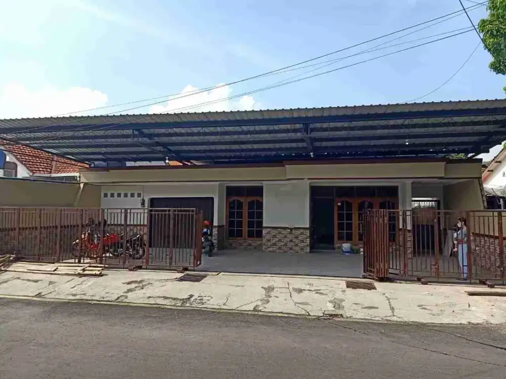 RUMAH / KANTOR  DI JL MENOREH GAJAH MUNGKUR  SAMPANGAN SEMARANG BARAT
