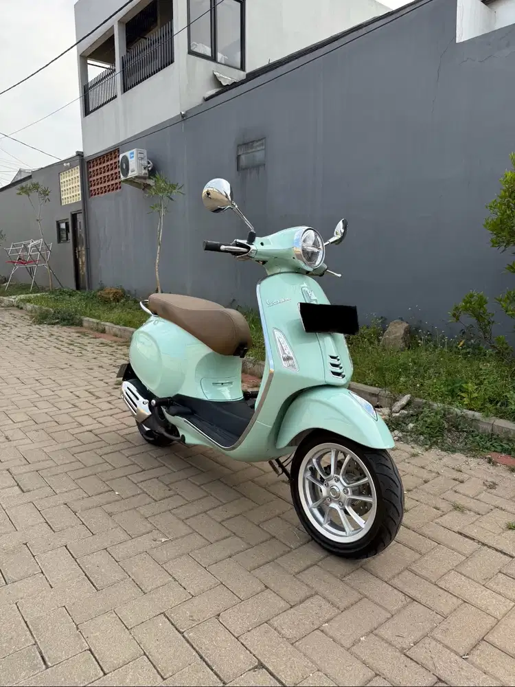 Km4rb - Vespa Primavera 160 ABS matic 2023 Green leaf