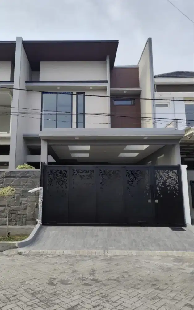 Manyar‼️Jual Rumah Baru Dekat Pakuwon City,Galaxy Mall,Araya,Klampis