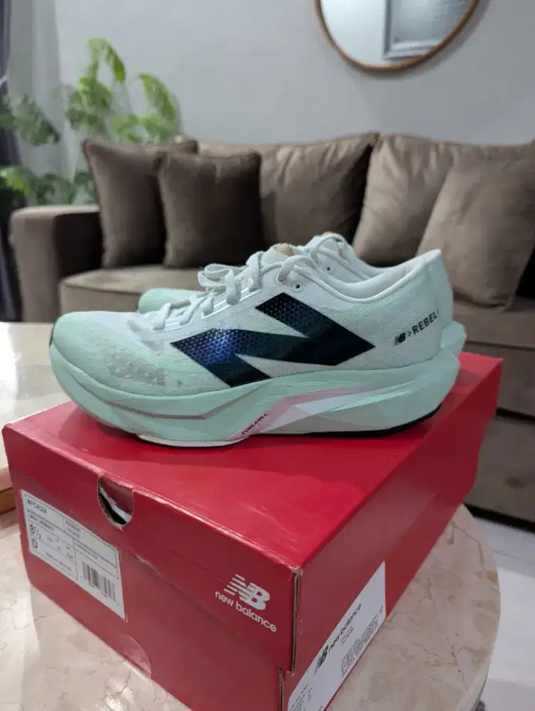 New balance Rebel v4