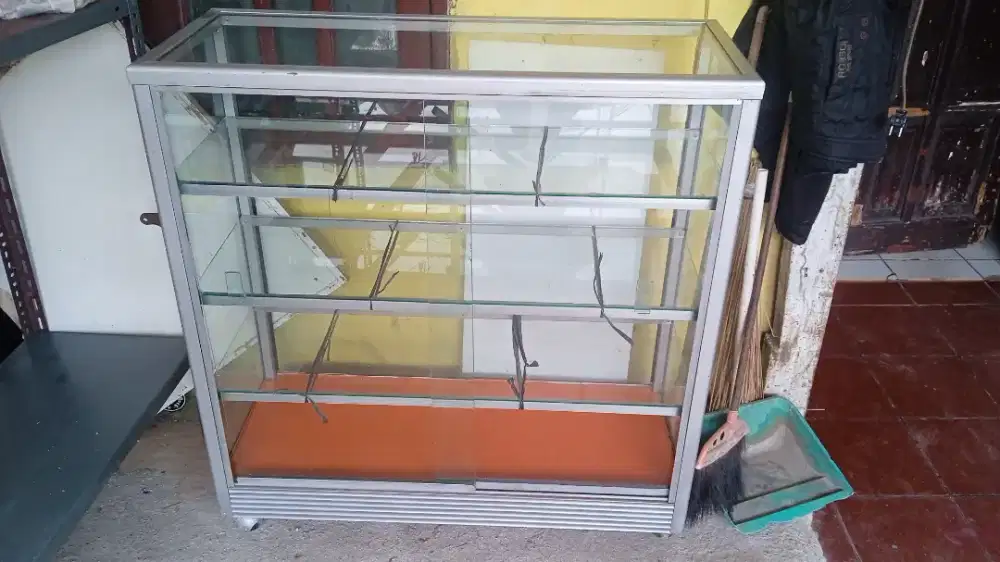 Etalase 1 meter siap pakai
