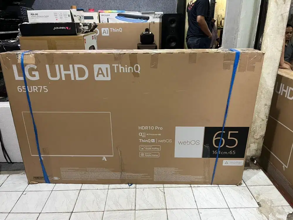 Tv LG 65 inc smart digital UR75