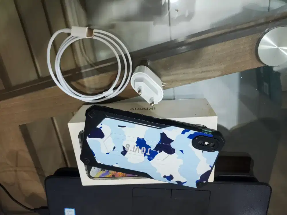 Iphone xs max 64gb ios 18.7.1 All Operator