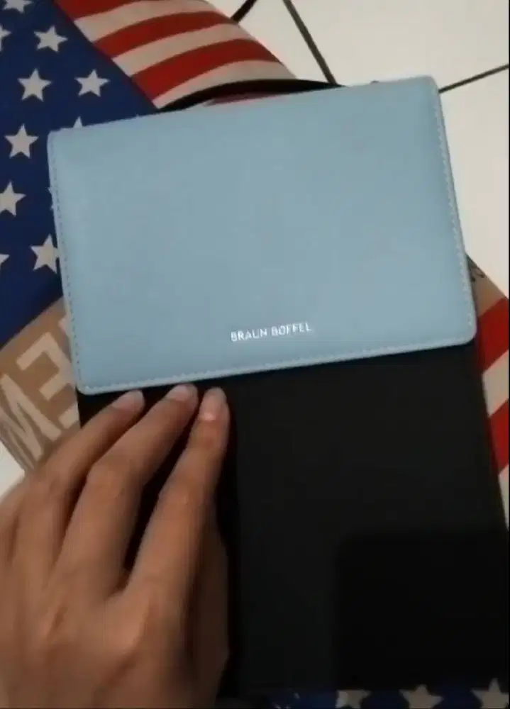 Braun Buffel Original Ari Sling Pouch in Stirling Blue