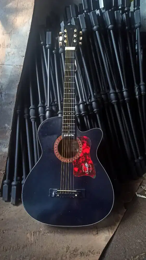 Gitar seken mulus sudah cat ulang