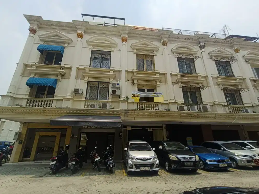 Royal Palace Menteng Dalam Tebet