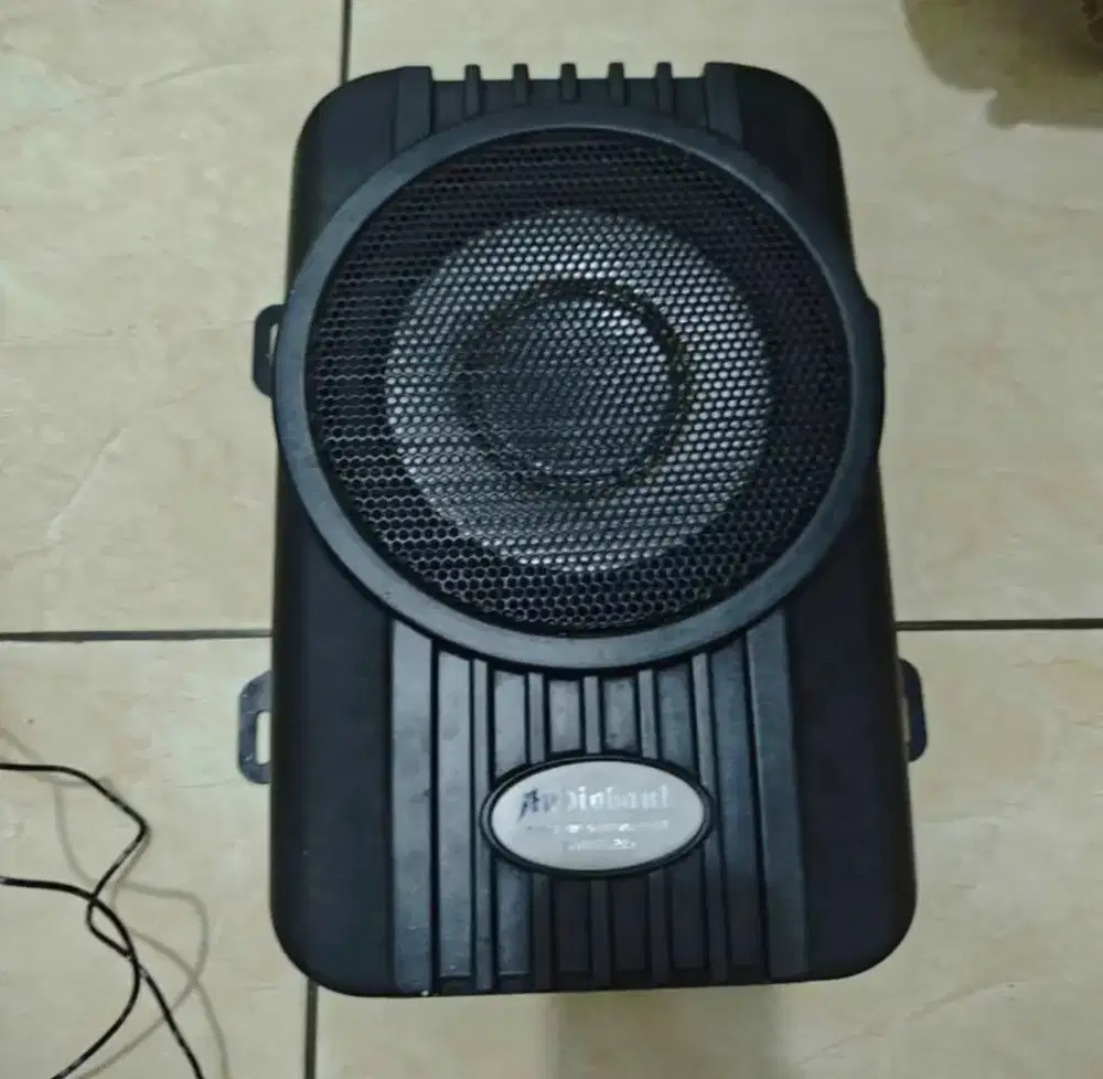 Subwofer kolong audiobank 8inch