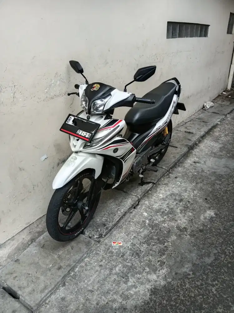 Yamaha Jupiter Z1 2014/2015 tangan pertama , mesin bodi bagus