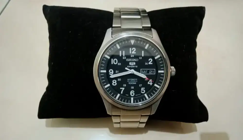 Seiko 5 Sports SNZG13K1 Automatic Black Dial Stainless Steel Strap