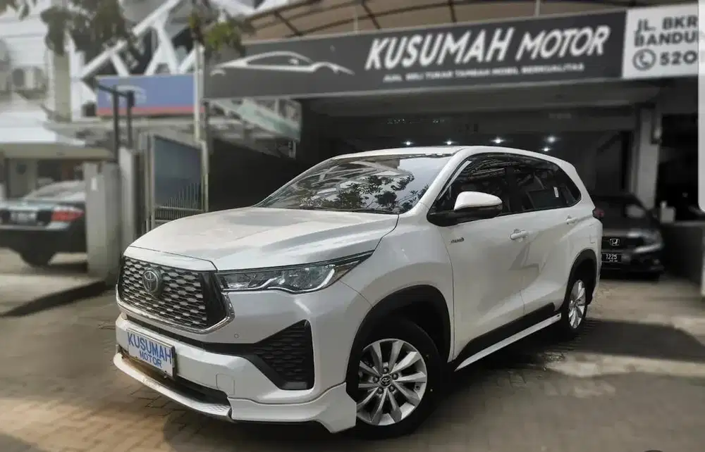 INNOVA ZENIX 2.0 V HV MODELLISTA HYBRID AT 2023