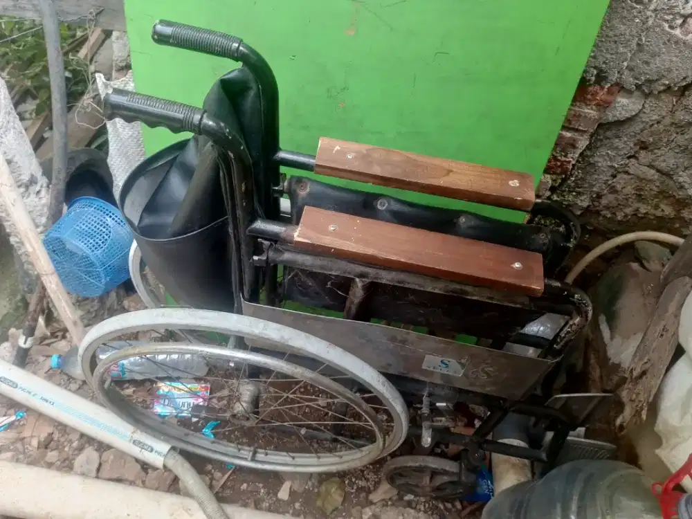 Kursi roda masih bagus