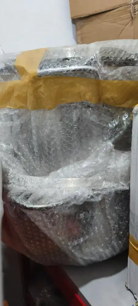 Dijual cepat aneka piring,panci dan alat makan