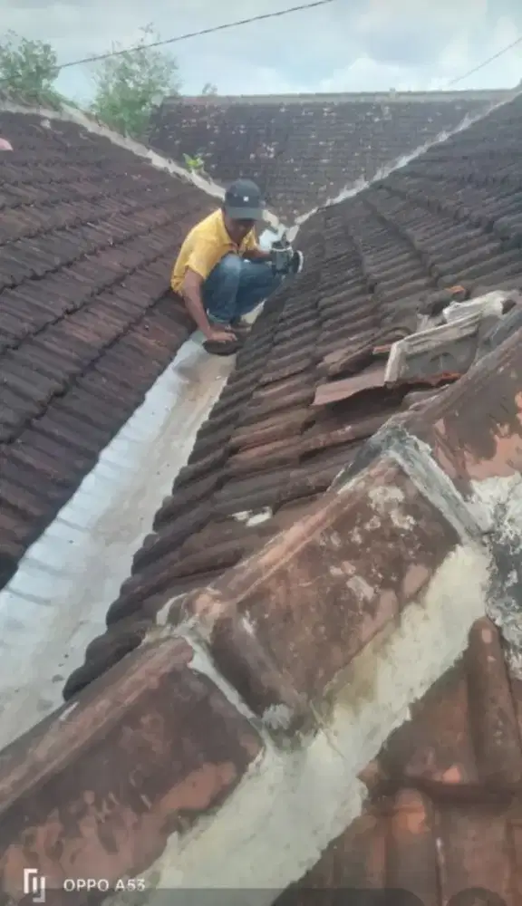 Layanan Perbaikan Atap Bocor