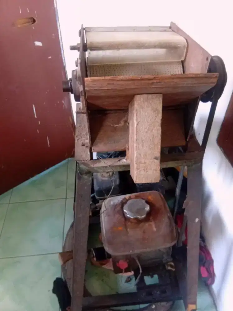 Mesin Parut Kelapa Honda