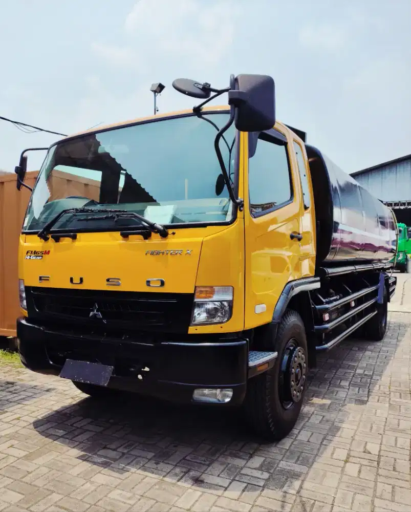MITSUBISHI FUSO 6 BAN 240PS TANGKI LOW KM ISTIMEWA SEPERTI BARU
