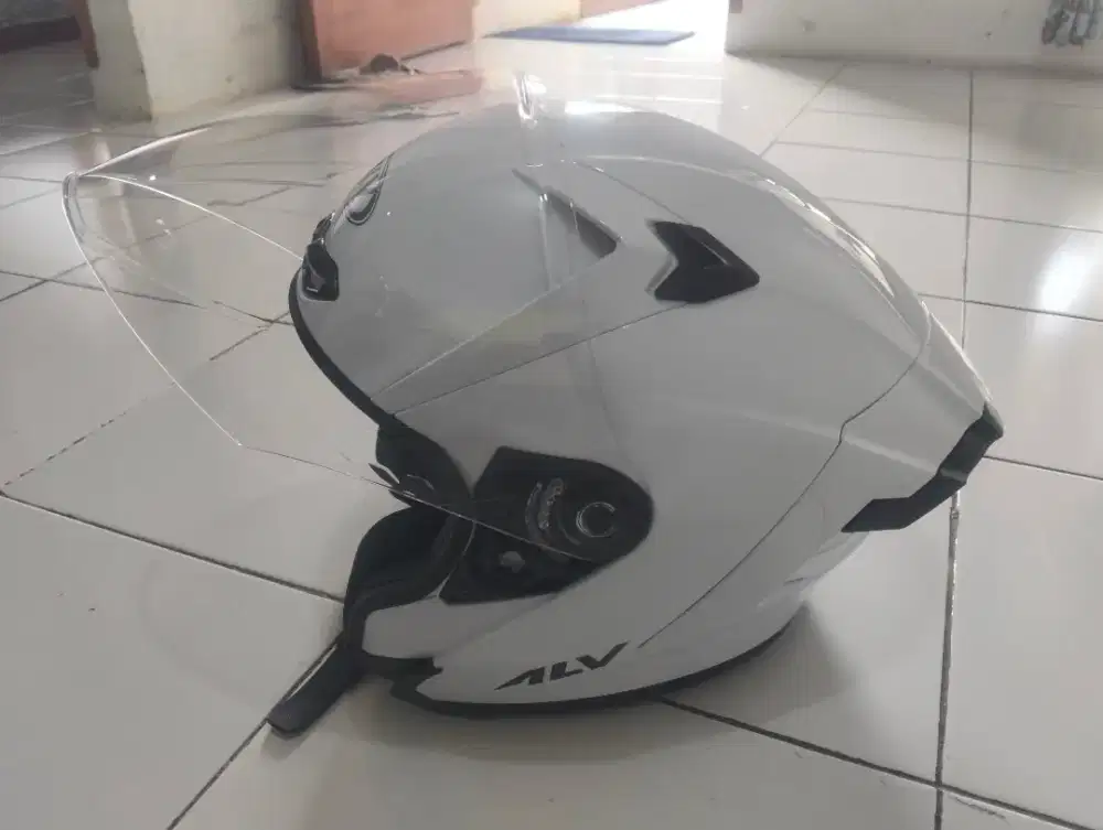 Jual Helm Merk ALV