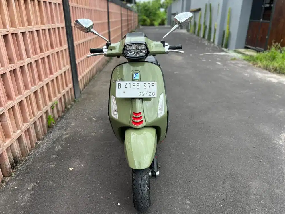 Dijual murah vespa sprint tahun 2022