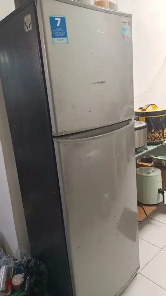 Kulkas Aqua 2 Pintu Bekas