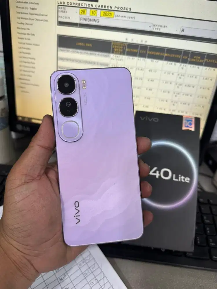 Vivo v40 lite 8/128 lengkap