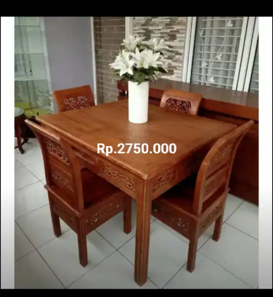 Meja makan jati 4 kursi bekas Bogor cibanteng ukir dah melamin
