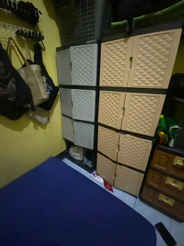 LEMARI BEKAS BOX LACI