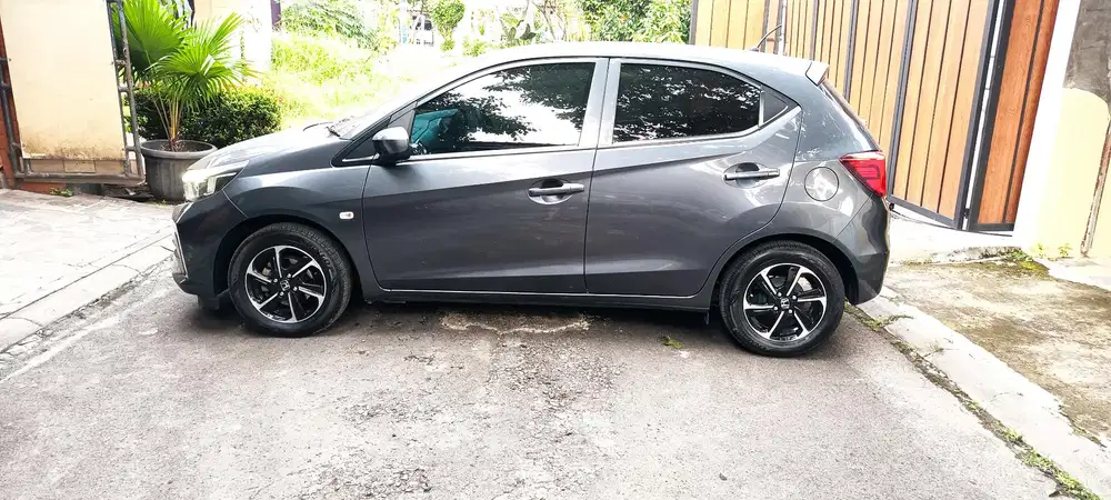 Honda Brio  E CVT 2023 record